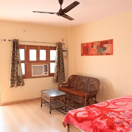 Bona Cafe Restaurant & Sala Guest House Varanasi Quarto foto