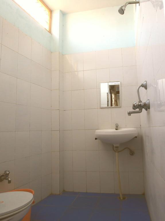 Bona Cafe Restaurant & Sala Guest House Varanasi Quarto foto